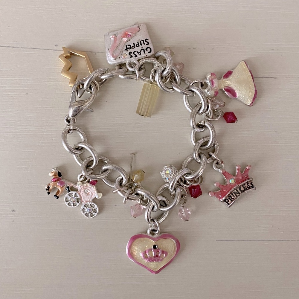 Gorgeous y2k vintage silver and pink girly charm bracelet